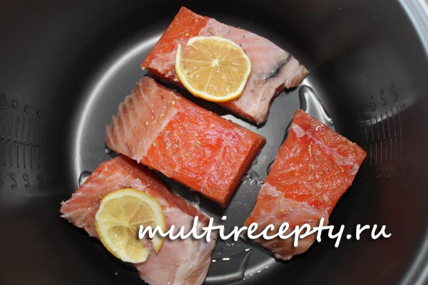 Красная рыба с овощами в мультиварке - рецепты с фото