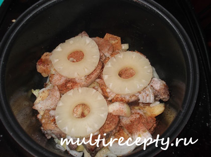 Как приготовить свинину с мультиварке с ананасом