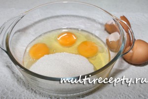 pirog-s-wishnej-v-multivarke-1
