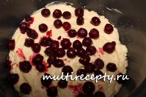 pirog-s-wishnej-v-multivarke-6